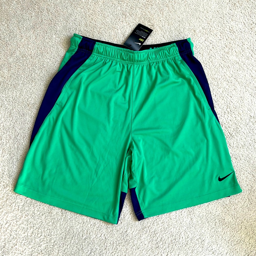 SOLD NWT Mens Nike Dri-Fit Large basketball running athletic training shorts